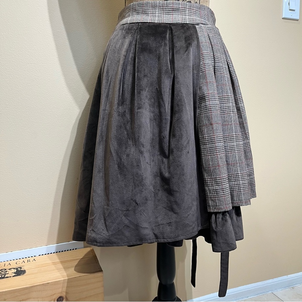 Brown Plaid Steampunk Buckle Asymmetric Utility Skirt - Picture 7 of 12